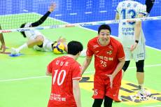 실력도 인기도 1위...'불혹' 앞둔 신영석, 여전히 V리그 넘버원 아이콘 [IS 피플]