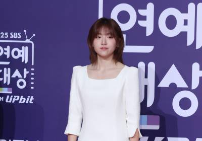 [포토] 경서, 수줍은 소녀