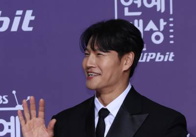 [포토] 김종국, 훈훈한 손인사