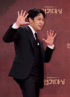 신화 김동완 “돈 없인 못 하는 사람도”…성매매 합법화 주장 논란 [전문]