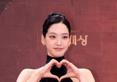 [포토]한지현, 똑떨어지는 하트포즈