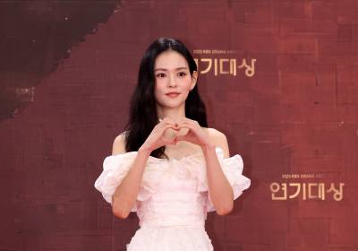 [포토]김윤혜, 순백의 하트