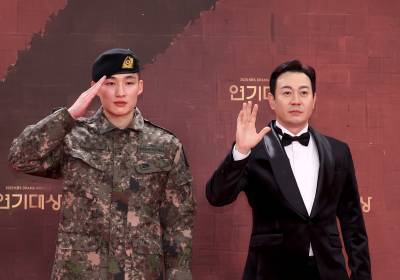 [포토]권지우 박용우, 근사한 인사