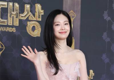 [포토] 우다비, 사랑스러운 손인사