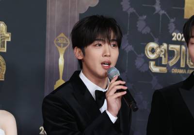 [포토] 김요한, 새해 복 많이 받으세요