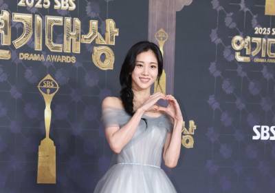 [포토] 홍화연, 사랑스러운 하트