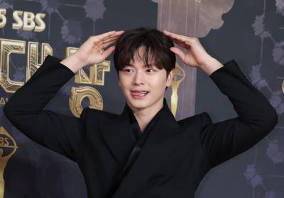 [포토] 육성재, 강아쥐 귀 발사