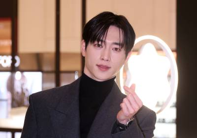 [포토]서강준, 치명적 눈맞춤에 설렘 경보 발령