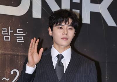 [포토] 김동준, 멋진 손인사