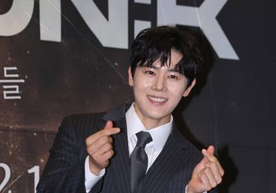 [포토] 김동준, 사랑스러운 손가락 하트