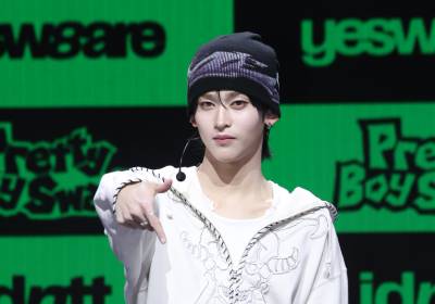 [포토] 아이덴티티 토와, 비니 잘 어울리죠?