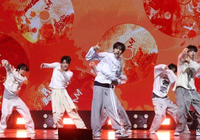 [포토] 아이덴티티, 힙함 가득한 무대