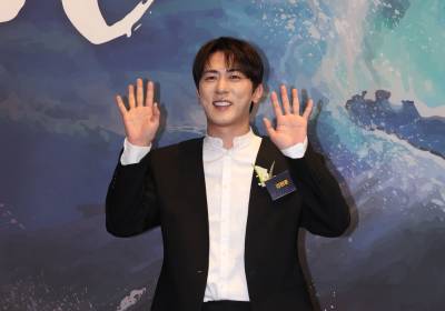 [포토] 김원훈, 해맑은 손인사