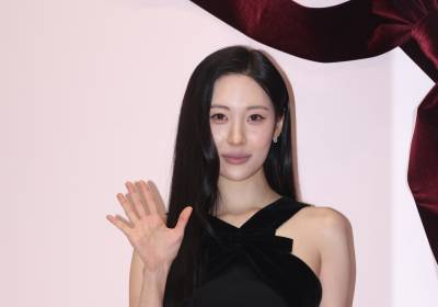 [포토] 선미, 도도한 손인사