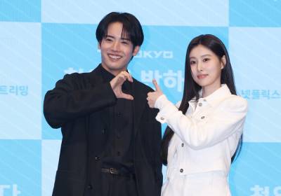 [포토] 아카소 에이지-강혜원, 둘의 케미 기대해 주세요