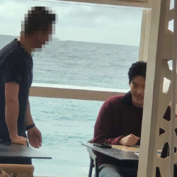 김우빈♥신민아, 스페인 신혼여행 목격담…결혼 후 ‘환한 미소’ [IS하이컷]