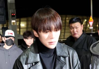 [포토]몬스타엑스 민혁, 쏟아지는 플래시세례에 담담하게