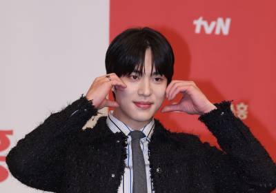 [포토] 조한결, 하트 폭격기