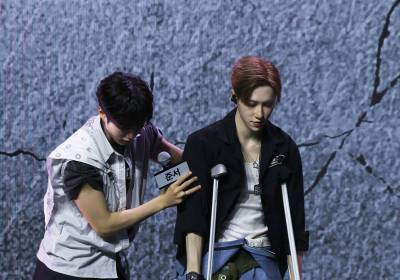 [포토] 알파드라이브원 아르노 부축하는 준서