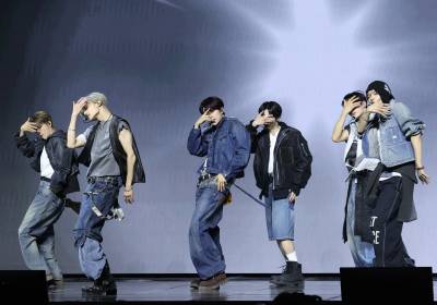 [포토] 알파드라이브원, 칼군무