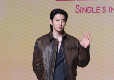 [포토] 덱스, 멋진 손인사