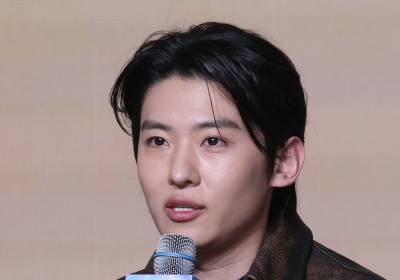 [포토] 인사말 하는 덱스