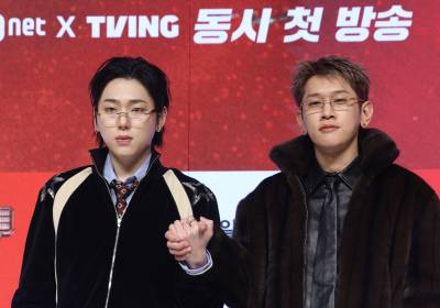 [포토] '쇼미12' 지코-크러쉬, 서로 손 맞잡고