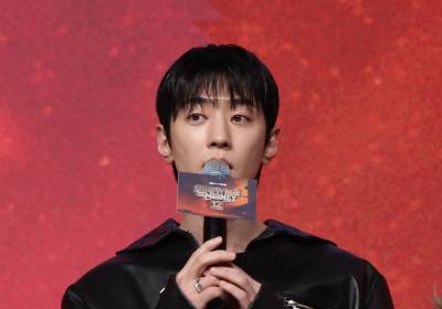 [포토] 인사말 하는 그레이