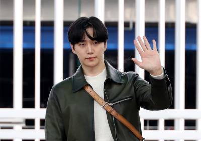 [포토]이준호, 로코장인의 손인사