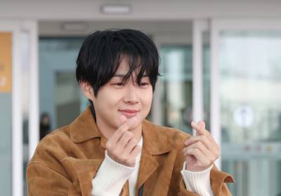 [포토]최우식, 애교 장인의 하트