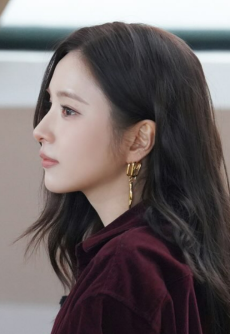 [IS하이컷] 신세경, 일상 속 빛나는 독보적 비주얼