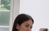 송혜교, 거울 셀카도 ‘A컷’ 만드는 미모 [AI 포토컷]