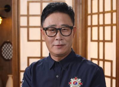 임성근 셰프 식당 개업 취소설…공사 중단·매매 현수막 사진 확산 [왓IS]