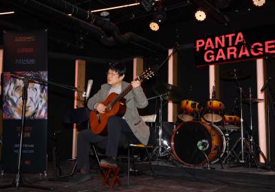 [포토] 멋진 무대 선보이는 김창완