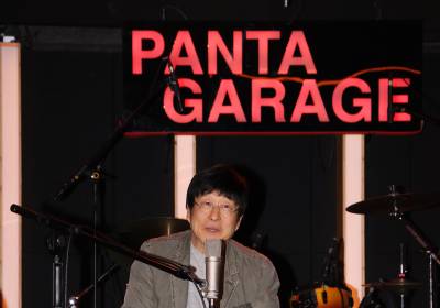 [포토] 진지하게 곡 소개하는 김창완