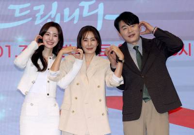 [포토]진세연 유호정 김승수, 진짜 가족같은 케미