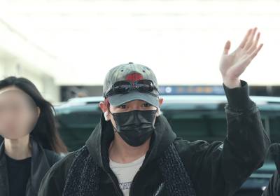 [포토] NCT 태용, 화끈한 손인사