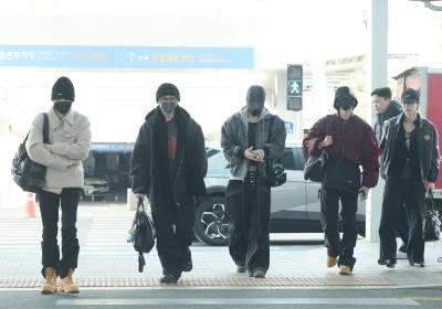 [포토] 멋진 패션으로 인천공항에 나타난 웨이션브이