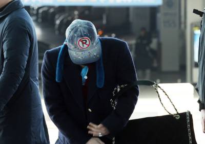 [포토] 지드래곤, 엇 내 가방이 흘러내리네