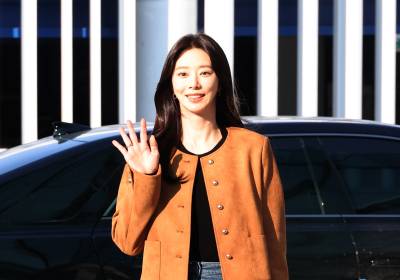 [포토]이주빈, 날씨만큼 화사한 출국길