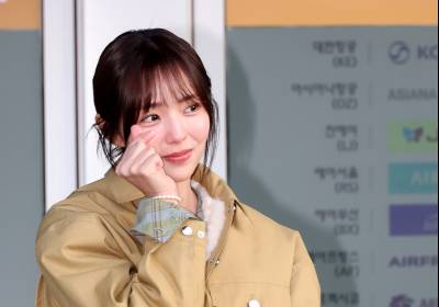 [포토]채수빈, 하트 더하기 애교