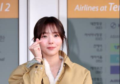 [포토]채수빈, 청순함 가득 담아 '하트'