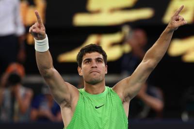 알카라스, 호주오픈서 조코비치 꺾고 최연소 커리어 그랜드슬램 달성 