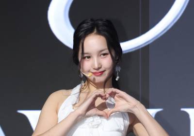 [포토] 나빌레라 애니, 하트 받으세요