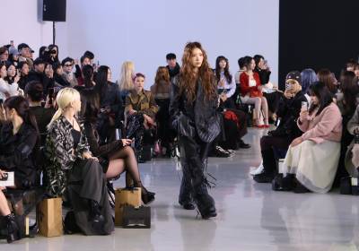 [포토] 최준희, 멋진 포스로 런웨이 장악