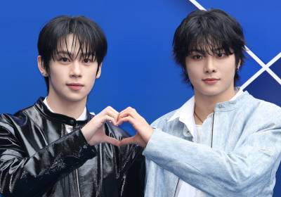 [포토] 유나이트 스티브-시온, 예의 바른 청년들의 커플 하트