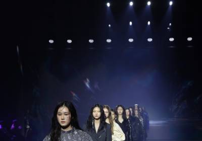 [포토] 서울패션위크 '한나신' 오프닝쇼, 피날레에 박수가 절로