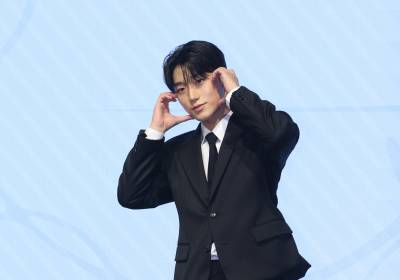 [포토] 에이티즈 산, 냅다 하트 날리기