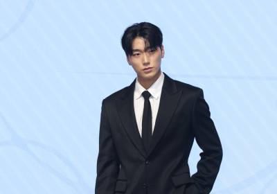 [포토] 에이티즈 산, 형도 설레게 하는 슈트핏