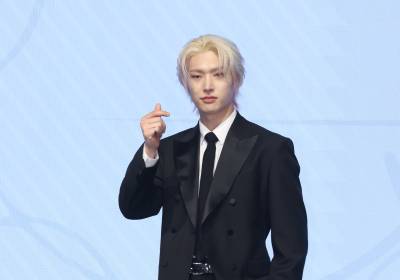 [포토] 에이티즈 민기, '애교' 손가락 하트